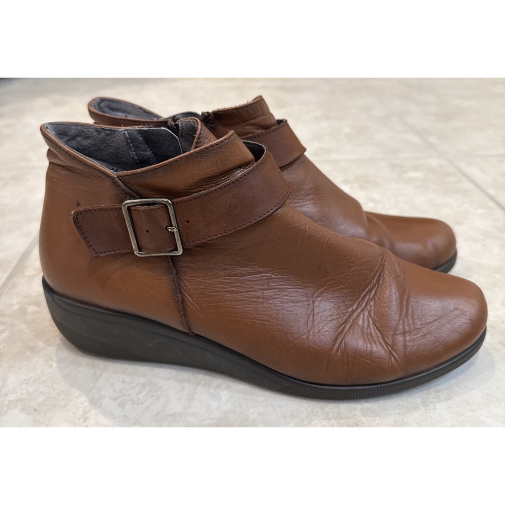 Dorking By Fluchos Leather Wedge Brown Side Zip Bootie SzUS 8.5 EU 39 Comfort